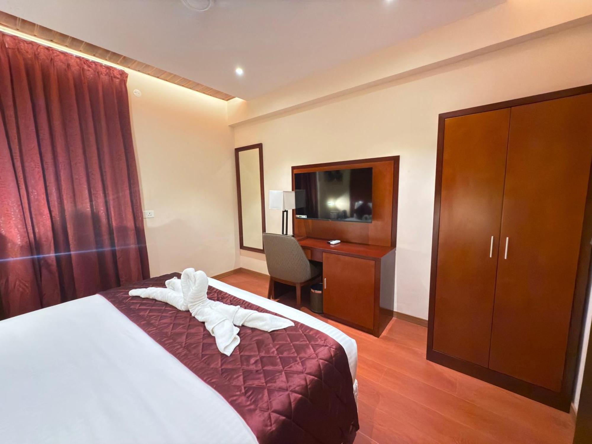 Park Avenue Hotel & Apartments Trichy Tiruchirappalli Exterior foto